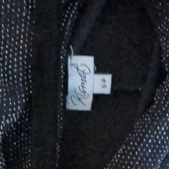 Top - Picture 3 of 6